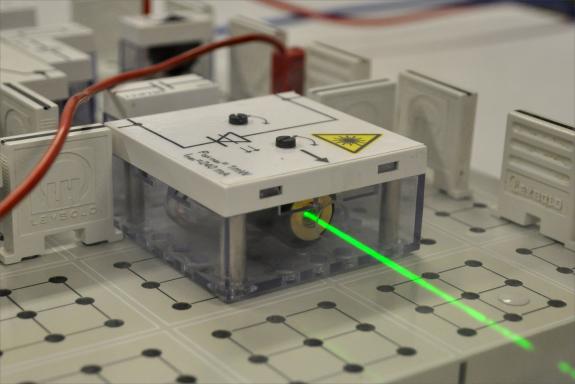 Module zur Erzeugung eines Lasers